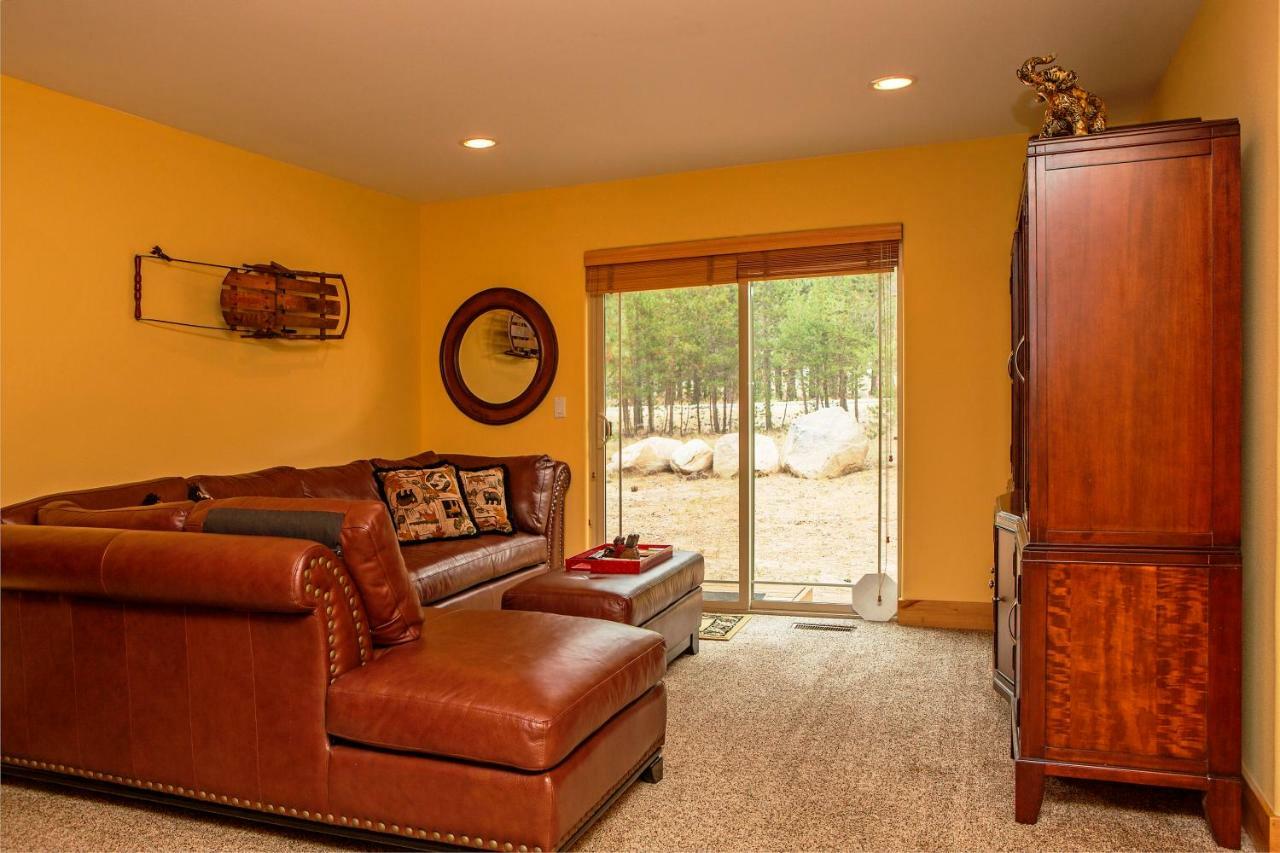 5-Star Luxury Tahoe Cabin! Great Location! Pool Table!Darts! Poker! Ping Pong! Games! サウス・レイクタホ エクステリア 写真